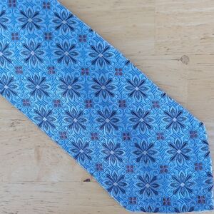Robert Talbott SEVEN FOLD Blue Floral Tie